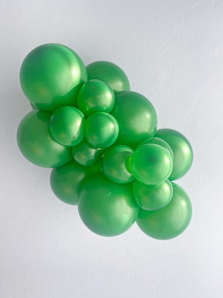 11" Tuf-Tex Crystal Emerald Green See Through Latex Balloons 100ct #10015 image 1