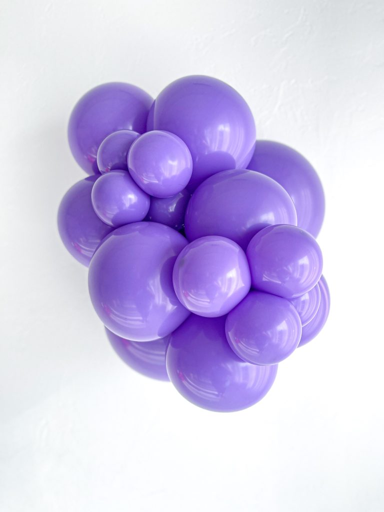 TUFTEX Lavender balloons – inflated color cluster