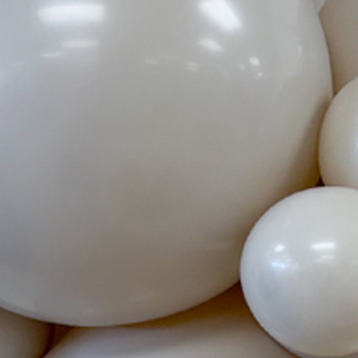 36" TUFTEX Muse (Cream) Round Latex Balloon 1ct #3677