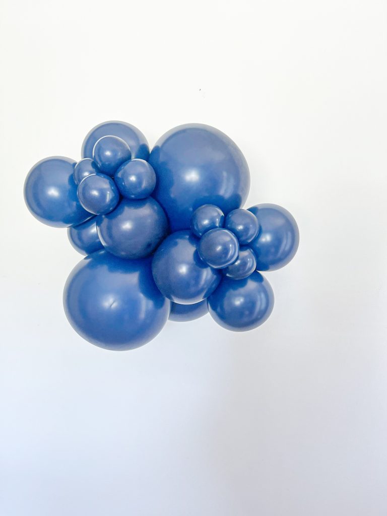 TUFTEX Navy Blue balloons – inflated color cluster