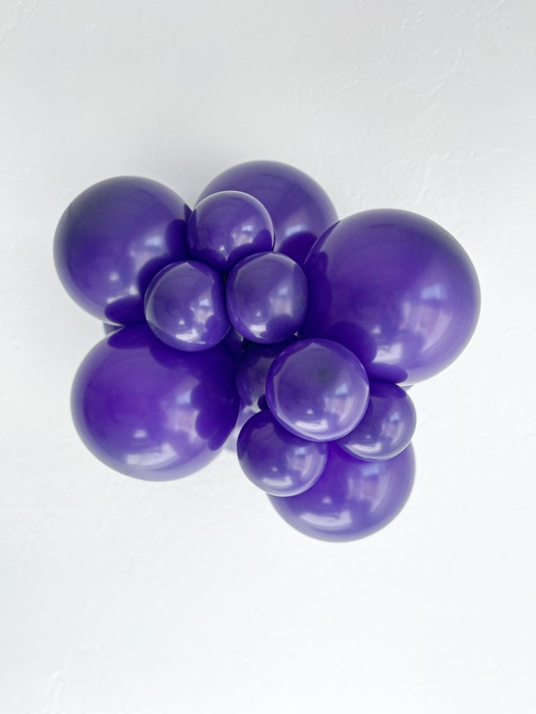 TUFTEX Plum Purple balloons – inflated color cluster